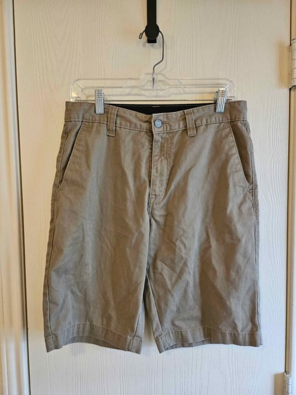 Volcom Men's Beige Chino Shorts size 30